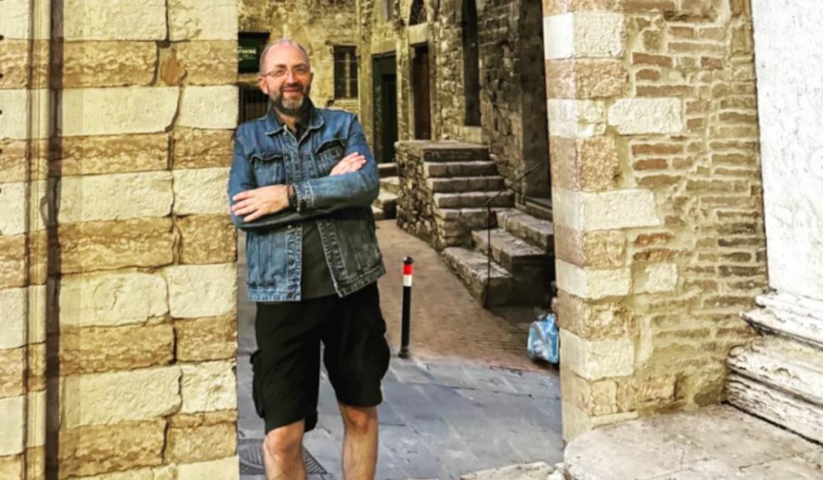 Tika Špic v zvezi z mlajšo italijansko igralko