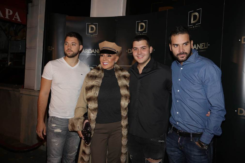 Brena krije prava imena sinova: Ne zovu se Stefan i Viktor, evo šta piše u zvaničnim dokumentima