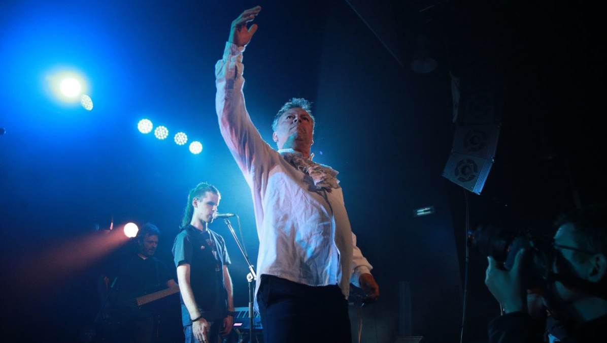 "Sarajevo je izmišljen grad, mi pevali o junacima, oni uhvatili oružje": Nele priznao da ne bi bio živ da je ostao