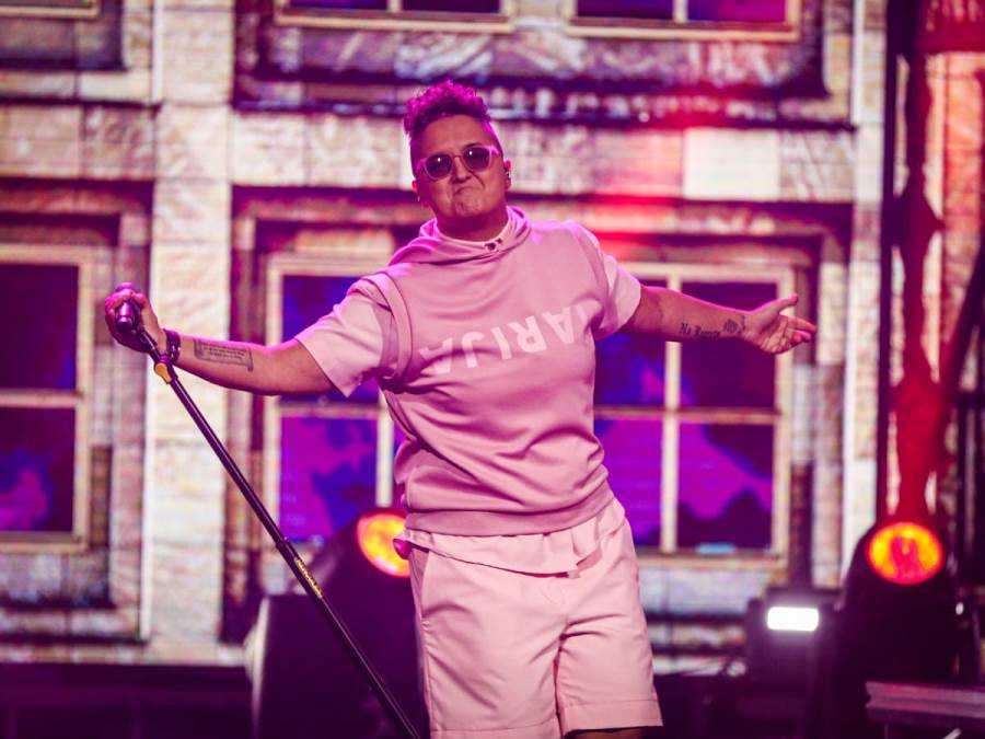 Marija Šerifović slavi Uskrs na Baliju: Objavila sliku punu trpeze, s njom majka, brat i Jovana Pajić