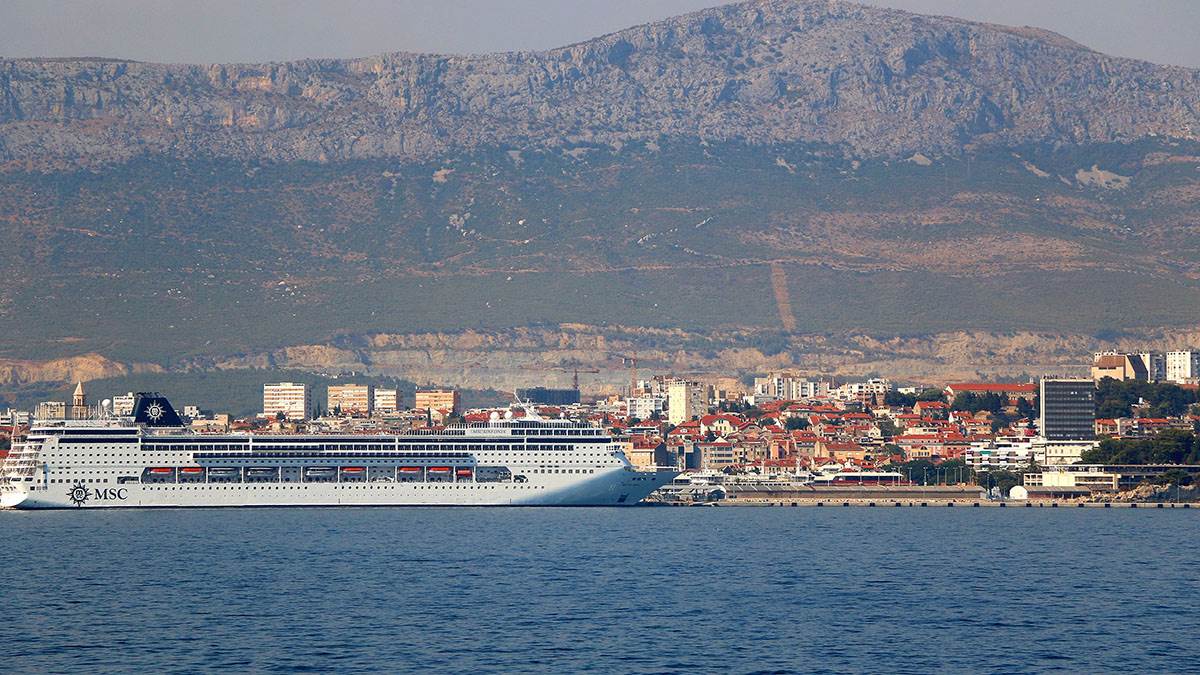 Kupio školu u Hrvatskoj, pa od nje napravio luksuznu vilu: Možete li da pogodite koliko košta jedno noćenje?