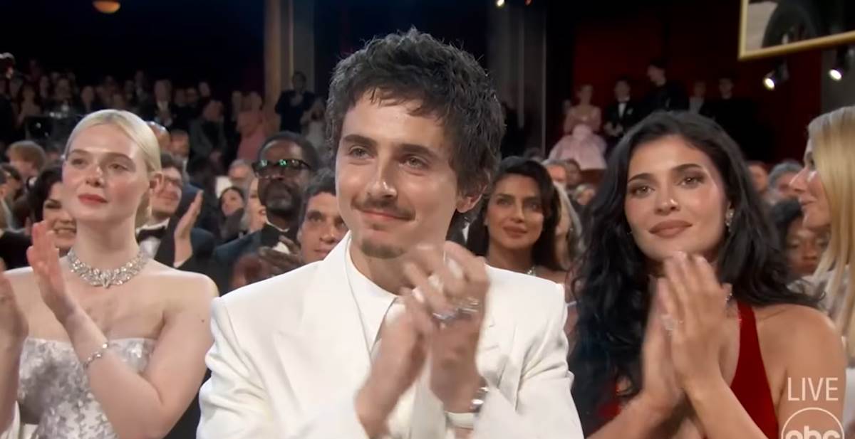 "Budi fina prema njoj": Čitači s usana otkrili šta je gubitnik Oskara rekao sestri da ne čuje Kajli Džener (Video)