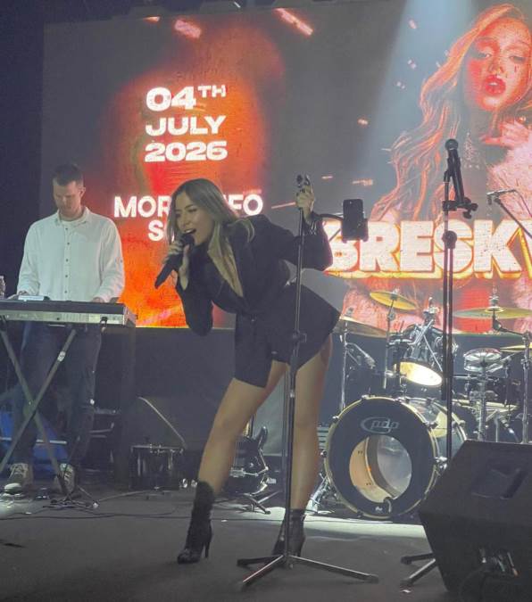 Pevala u Pinkovim zvezdicama, a u Nišu je gledalo 12.000 ljudi: Anastasija Rilak novom objavom napravila haos (Video)