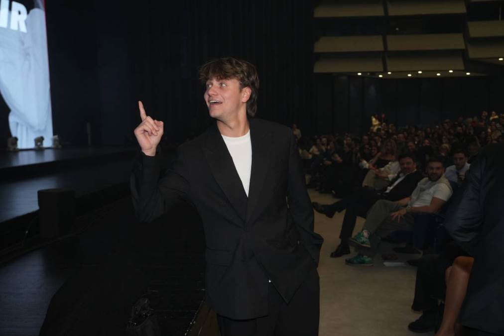 Čime se bavio Jakov Jozinović pre pevanja? Radio na 40 stepeni za dnevnicu, malo ko bi ga povezao sa ovim zanimanjem