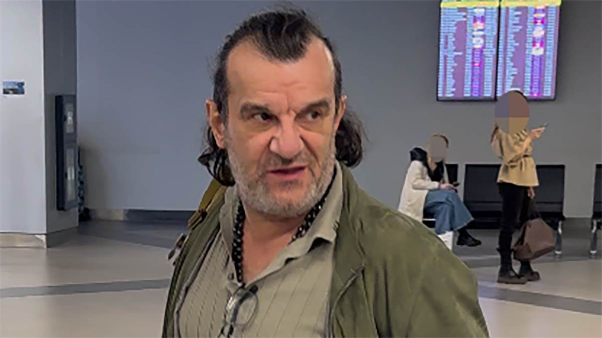 Aca Lukas pokušao da izbegne medije na aerodromu: Njegova reakcija sve šokirala, evo kako se ponašao (Video)