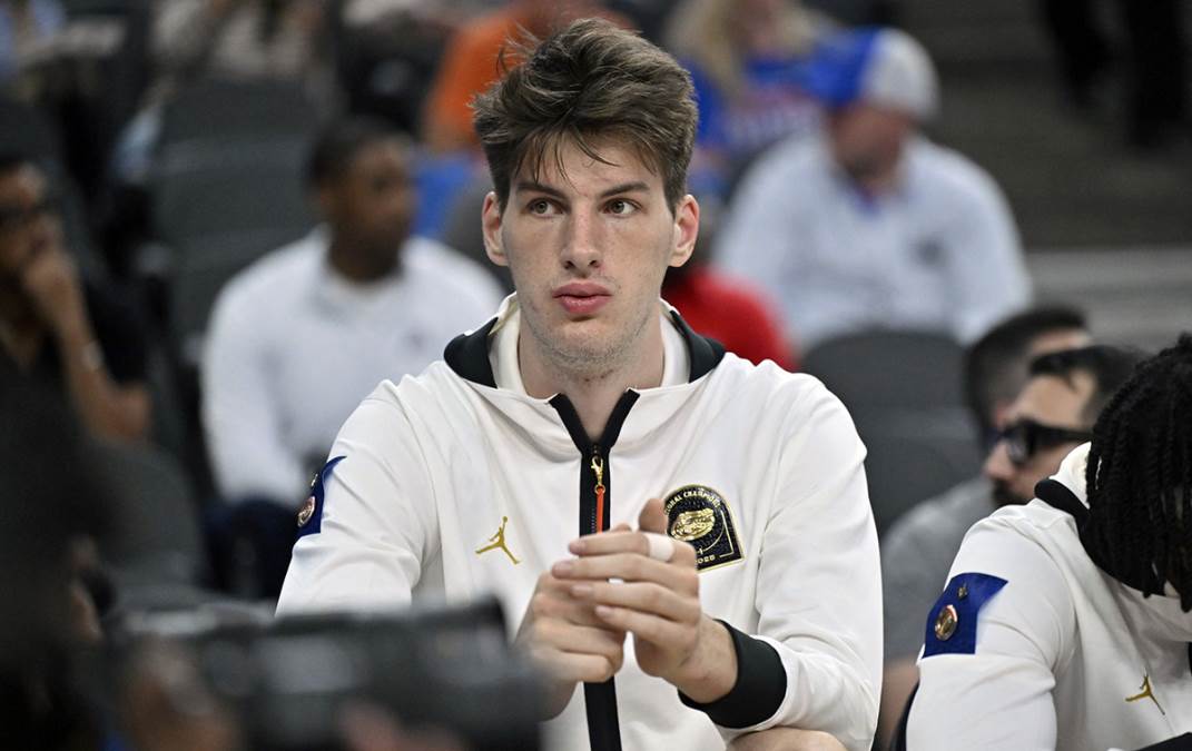 Brutalan kraj za najvišeg igrača na svetu: Dok je trener psovao, zaboravio na Olivera od 236 cm