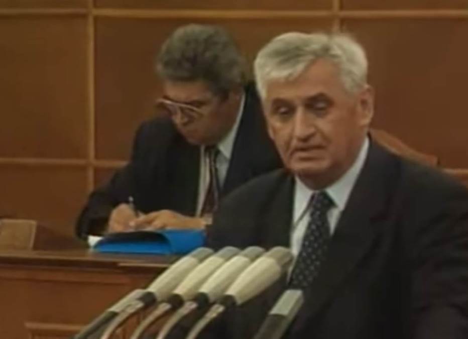 Ko je glumica čiji deda se ubio ispred Skupštine, a onda i otac: Ljubila Bogdana Bogdanovića, pa pala na starijeg Hrvata