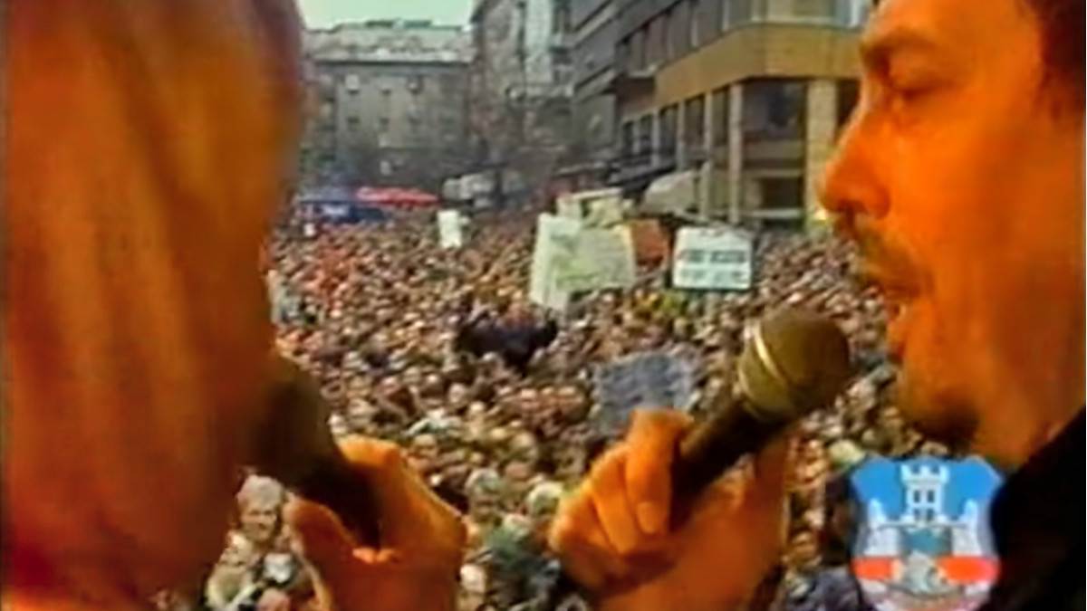 Pevali na trgovima i bili "mete" uz narod dok su bombe padale po Srbiji: Ovi pevači su pokazali hrabrost kad je najteže