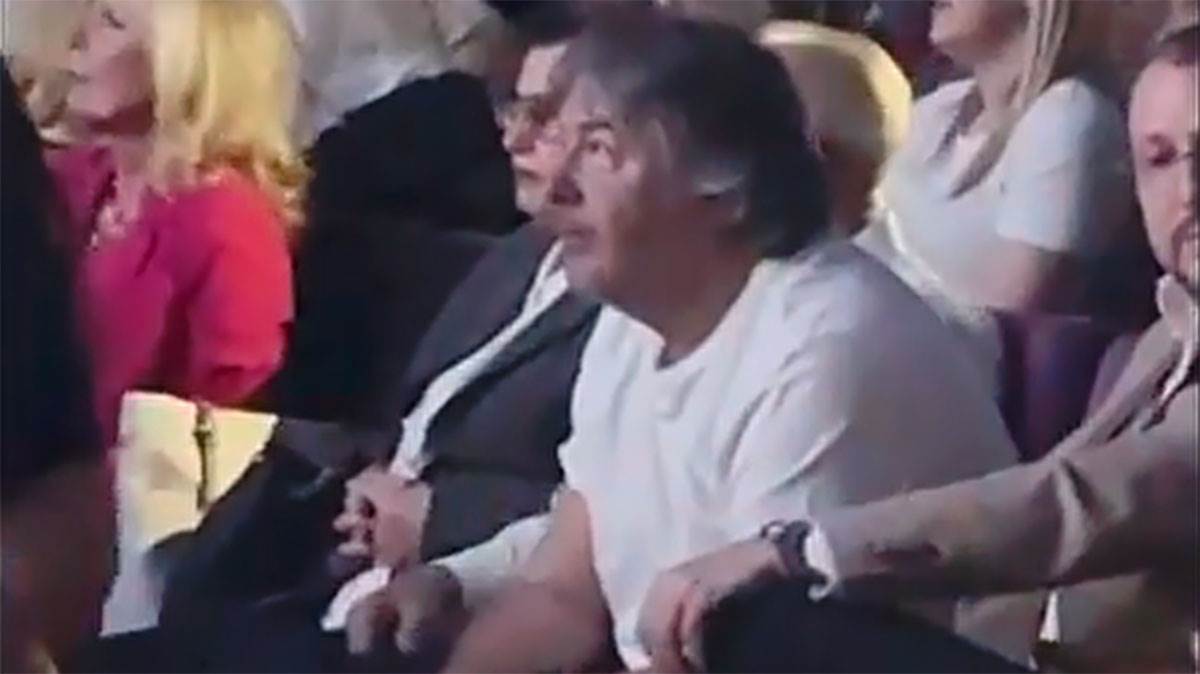 Šta je ćerka Snežane Đurišić zamolila poznatog ginekologa pred nastup: Vanja Milošević najveća podrška pevačici