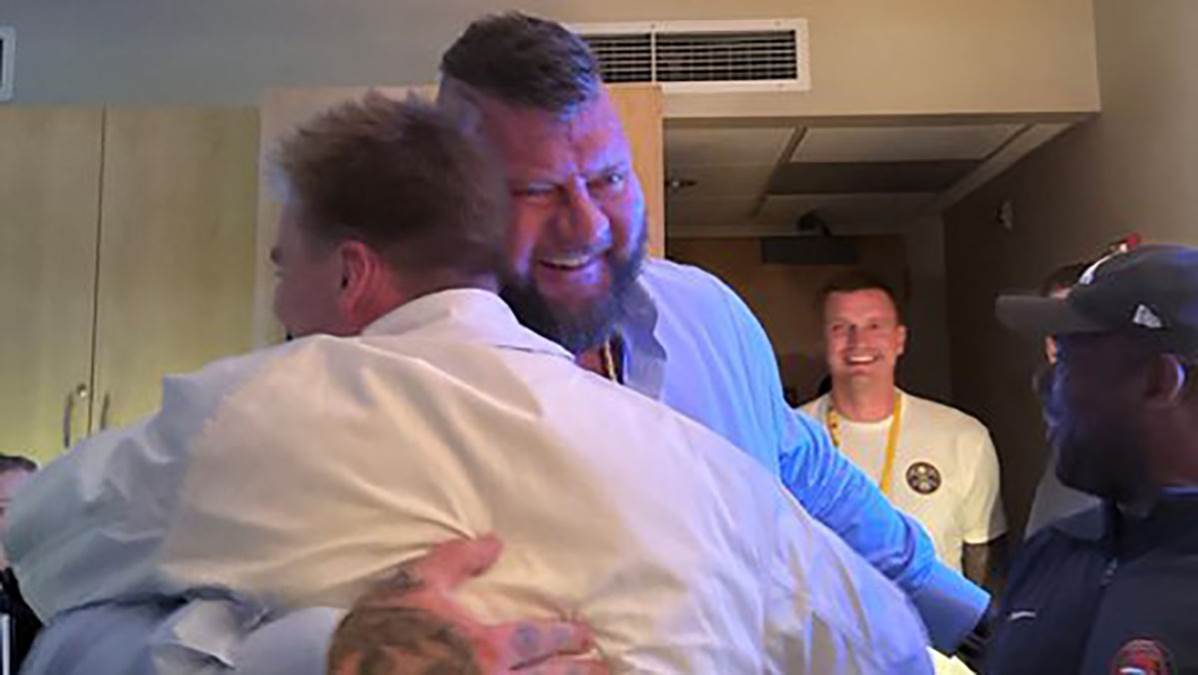 Jokićev brat skočio da zagrli Amerikanca čim ga je video: Za njega mnogi u Srbiji ne znaju, ali obožava Nikolu