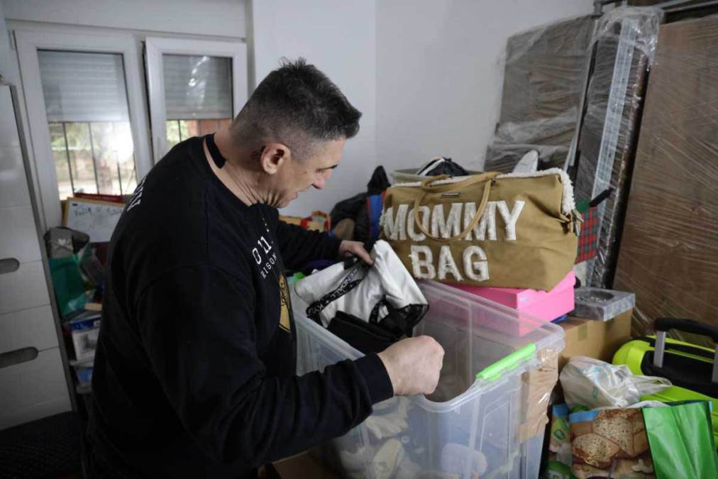 Kristijan Golubović šokiran onim što je pronašao među stvarima dece: Hitno se oglasio, užasnut zbog sumnjivog predmeta