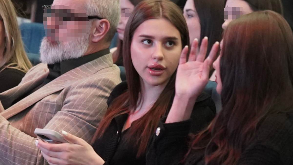 Čolina ćerka prvi put na javnom događaju nakon bombaškog napada: Lara došla da uživa na koncertu Jozinovića