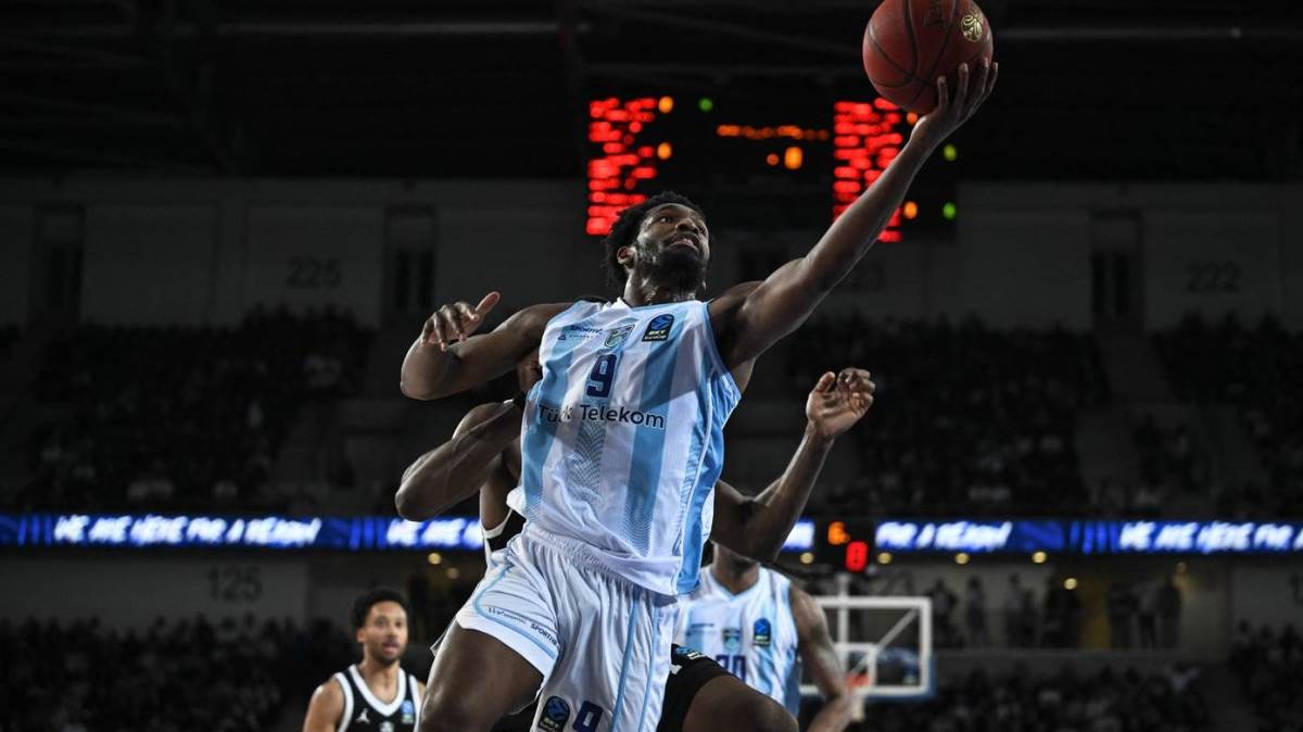 Džejlin Smit promašio za finale Evrokupa: Drama u finišu polufinala