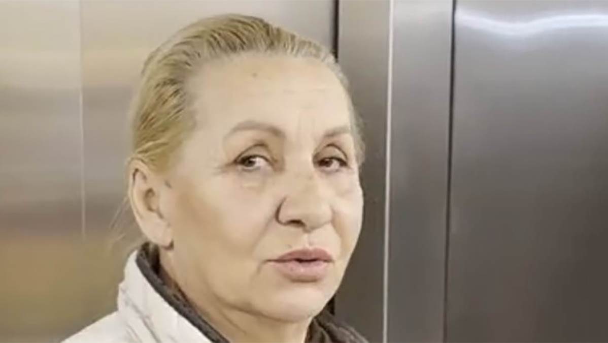 Vesna Zmijanac se krstila zbog zahteva obožavateljke: Saletela je na aerodromu, pevačica ostala u šoku