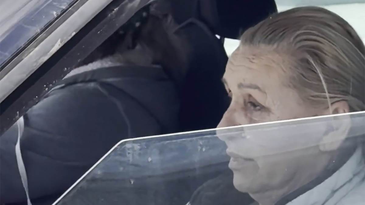 Vesna Zmijanac besni na saradnicu u kolima: Usnimili smo pevačicu umornu i nervoznu, evo šta joj je rekla