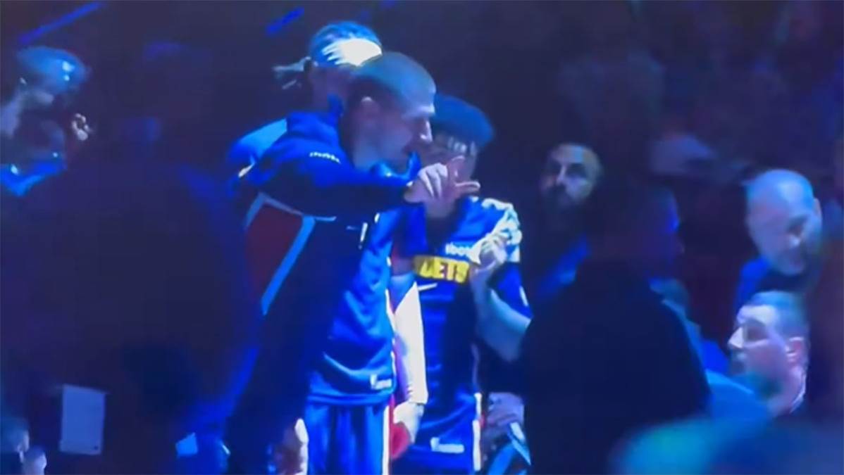 Jokić urlao na saigrače na tajm-autu: Nije mogao da veruje šta rade, preuzeo ulogu trenera u Denveru