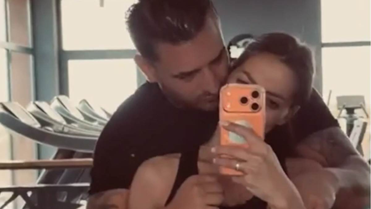 Darko Lazić sa suprugom pokazuje mišiće u teretani: Pokazali kako treniraju, a pao i poljubac