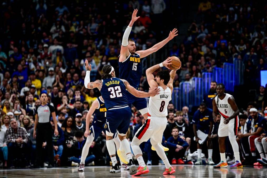 Jokić vodio Denver do 10. pobede u nizu: Nek se spreme Šej i Viktor, Nikola ide po titulu