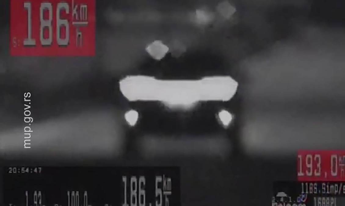 Divljao 196 km/h bez dozvole: Isplivao snimak ludačke vožnje, policija ga odmah isključila iz saobraćaja