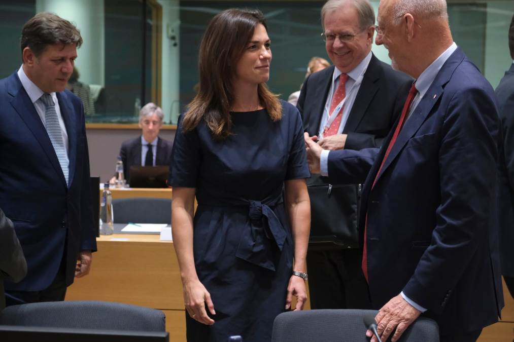 Ko je bivša Petera Mađara koja ga je nedavno javno ponizila: Bila u vladi kod Orbana, a razveli se zbog sramne izdaje