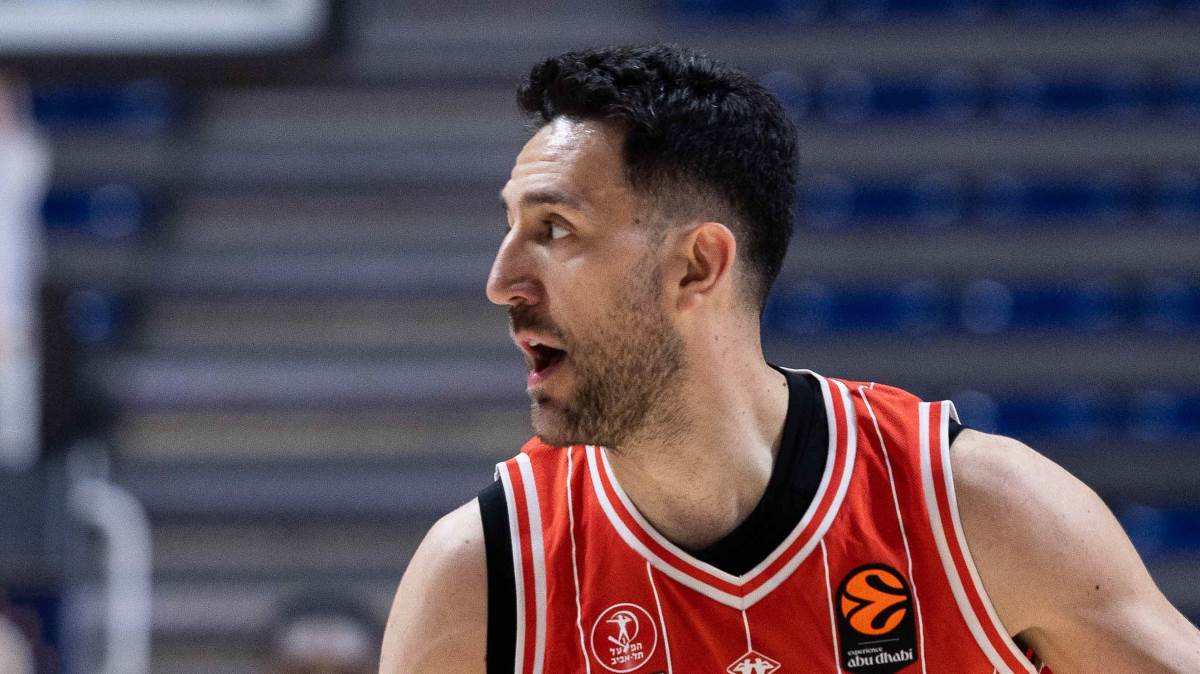 Veliki problem za Vasilija Micića u Beogradu: Vraćen sa aerodroma, Hapoel otišao bez njega