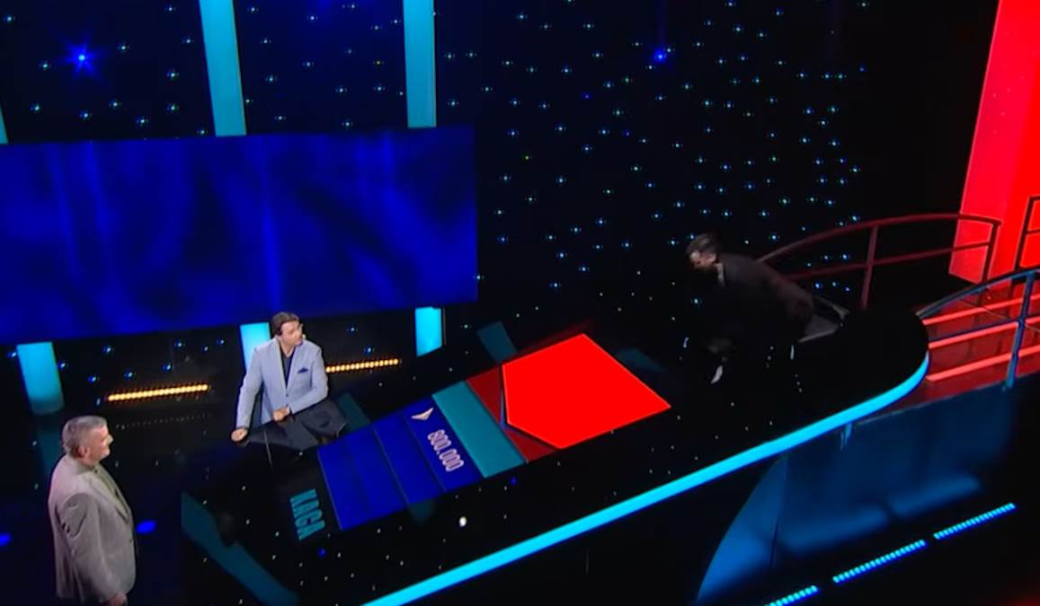 Tragač se srušio sa stolice: Šok scena u novoj Poteri, evo kako je Memedović reagovao (Video)