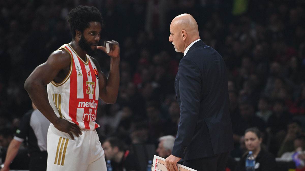 "Takve brojke nikada nisam video": Saša Obradović objasnio zašto forsira Odželeja umesto centara u Zvezdi