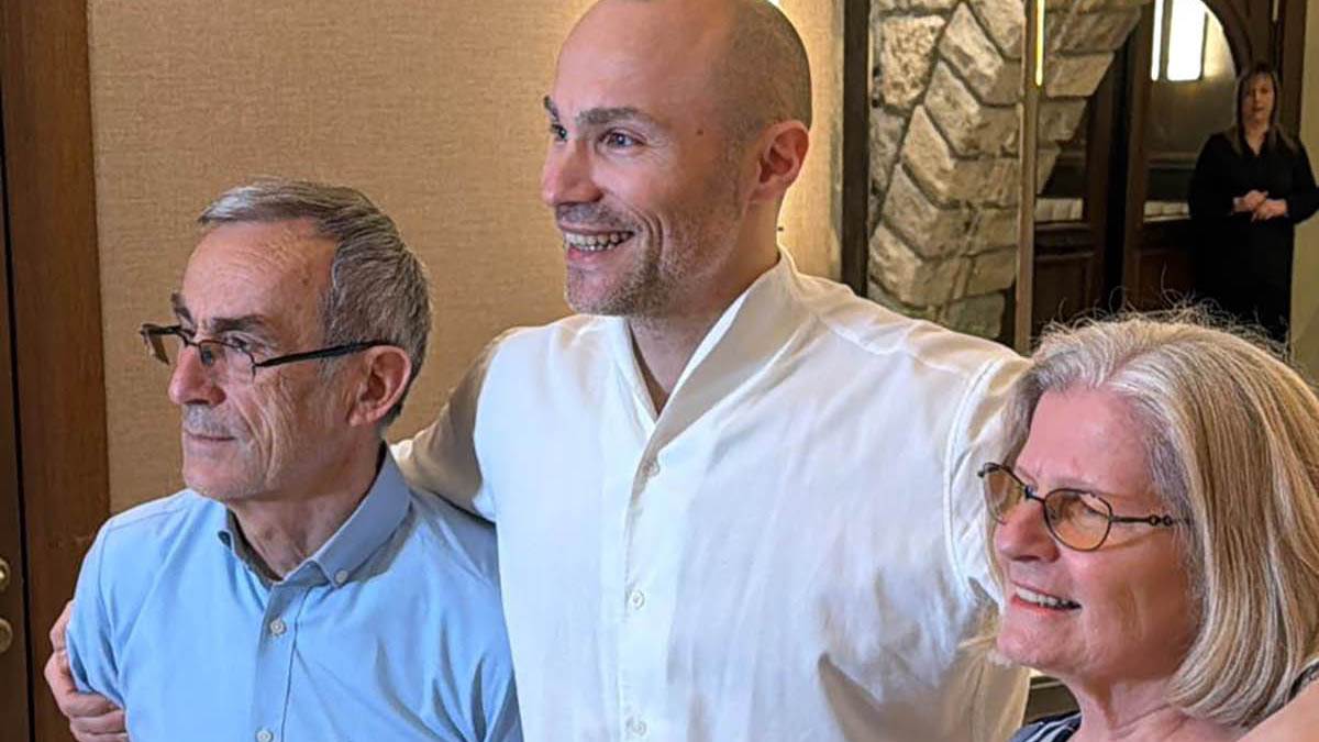 Sofronijević ponosno pokazao roditelje: Postao otac prvi put, a njima je ovo četvrto unuče