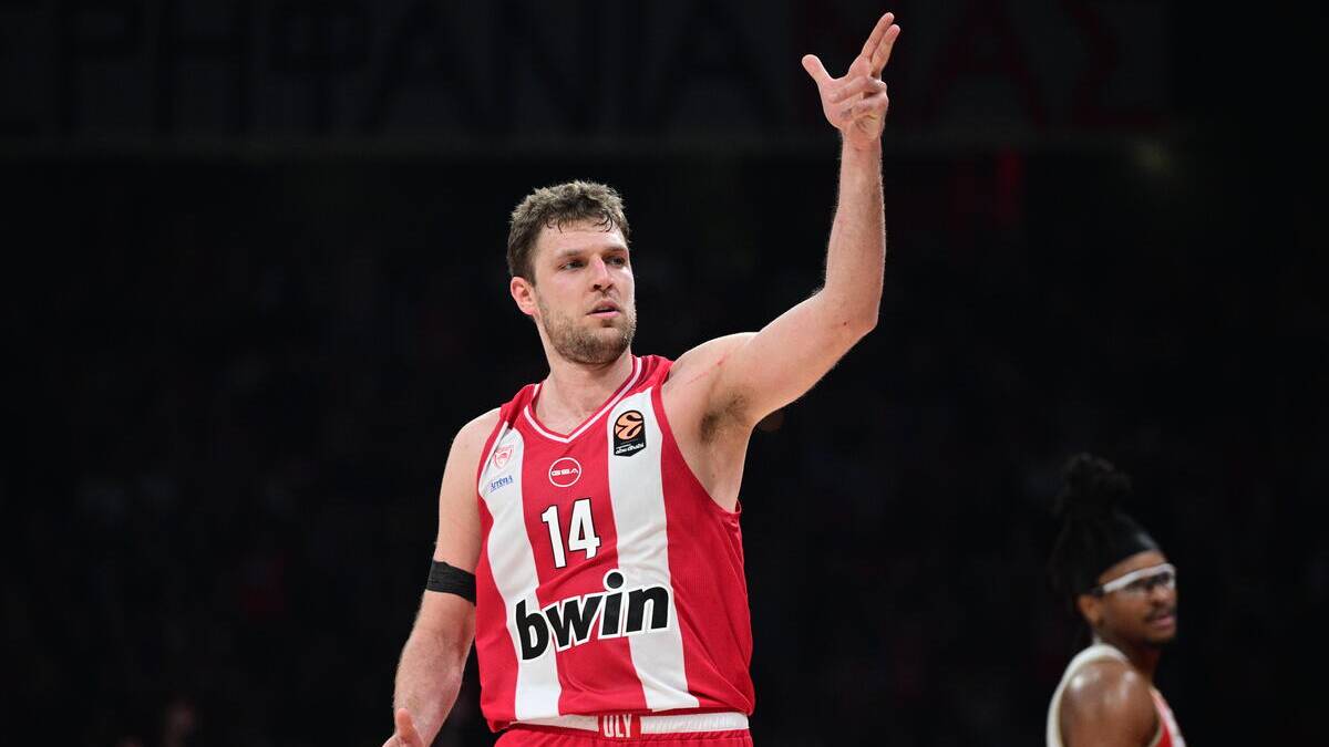 Saša Vezenkov ušao u istoriju Evrolige: Od njega je bolji samo Srbin