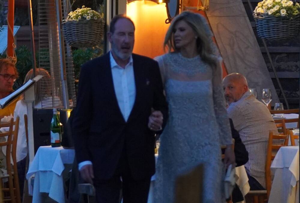 "Melina zna da navuče te sa parama": Raspalila po Harisovoj bivšoj, pa rekla 46 godina starijem da joj se javi