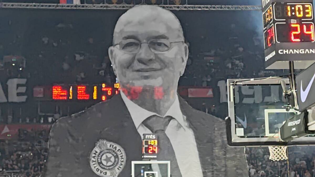 Grobari posvetili koreografiju Dušku Vujoševiću: Njegov lik preko čitave tribine na večitom derbiju