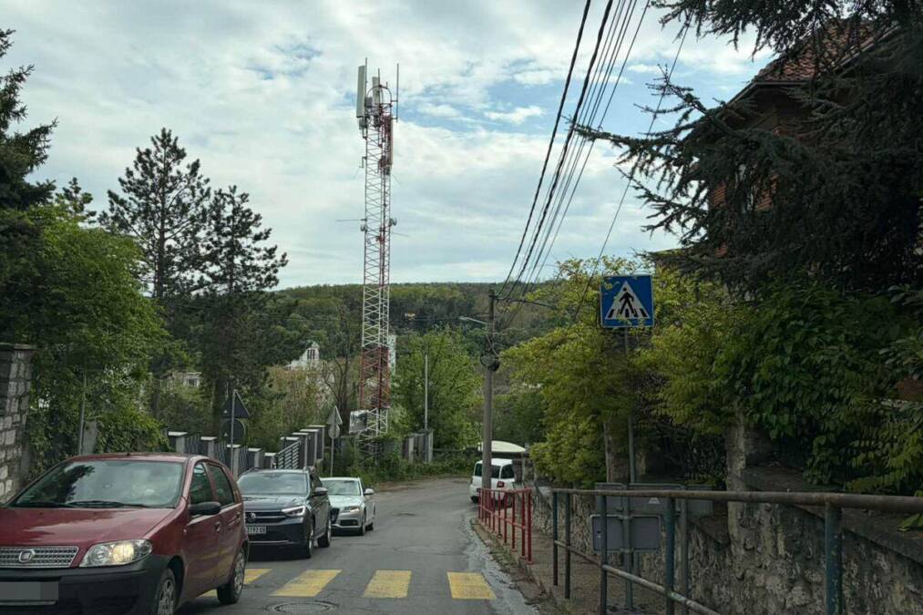Misterija mrtvog mladića na Senjaku: Prve slike sa mesta gde je nađeno telo, policija proverava kamere (Foto) 
