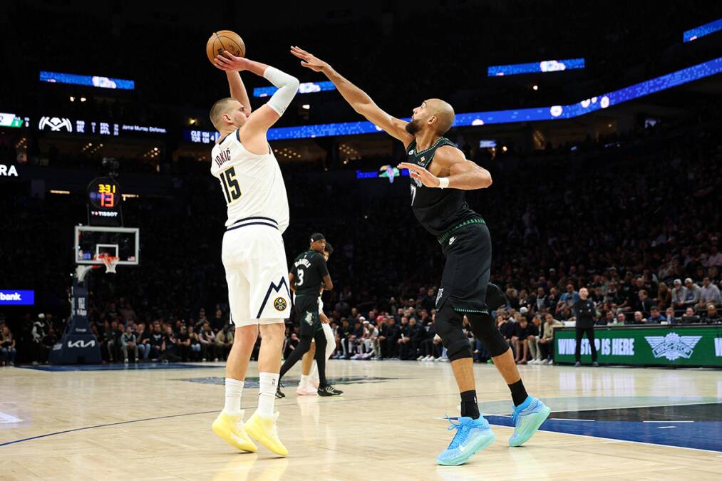 Pogledajte šta je Gober radio Jokiću: 