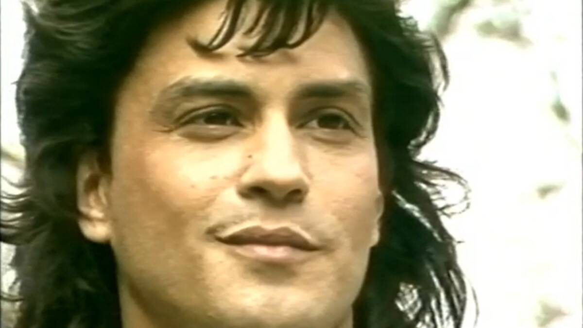 Fatalni pevač bivše Juge oženio se tek sa 53, a onda je sve puklo: Kad su došli kod sudije, ona zanemela