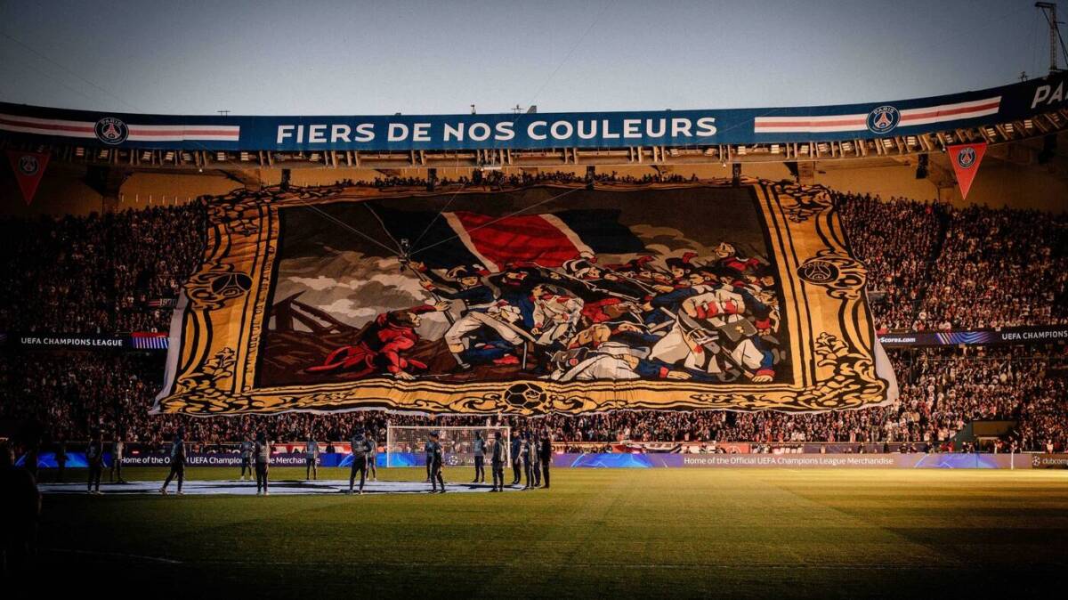 Koreografija navijača PSŽ-a za pamćenje: Kad su Nemci čuli pesmu i videli Napoleona, pao im je mrak na oči