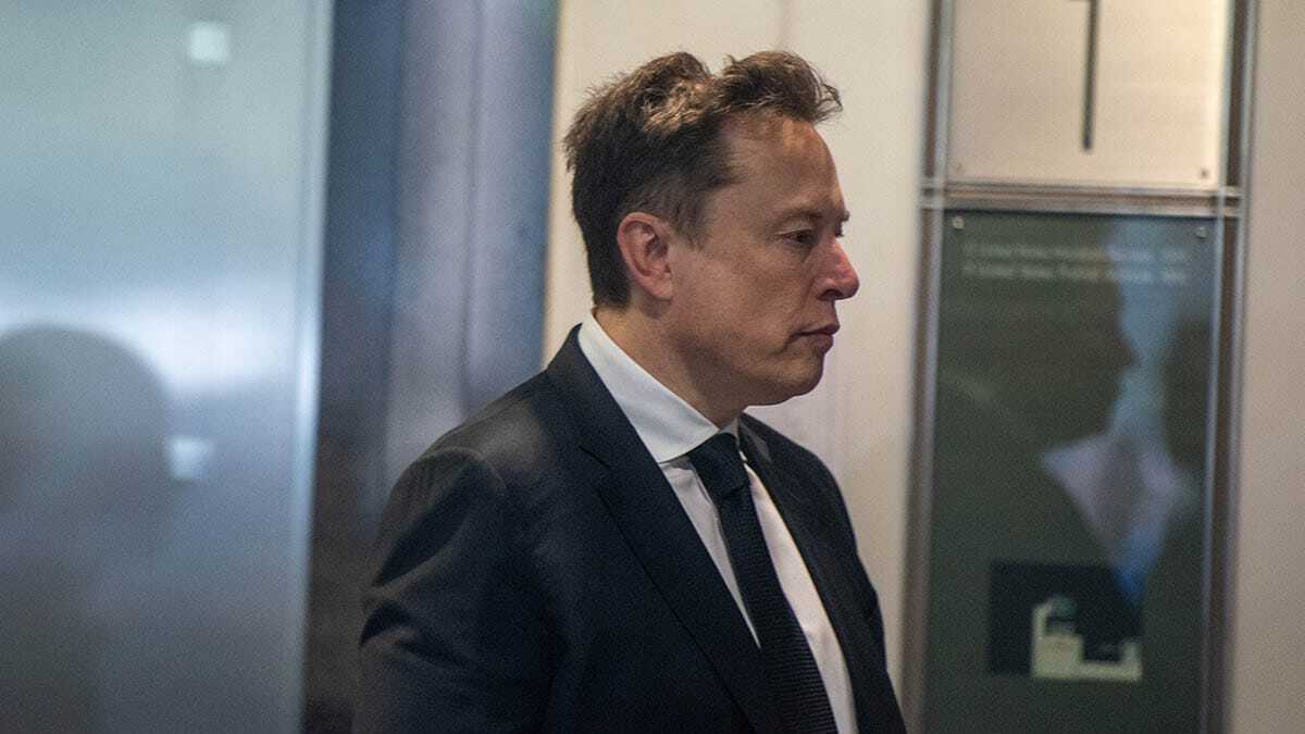 Ima 14-oro dece sa 10 žena, a samo njih dve odveo pred oltar: Ilon Mask jednoj na venčanju šapnuo "Ja sam alfa"