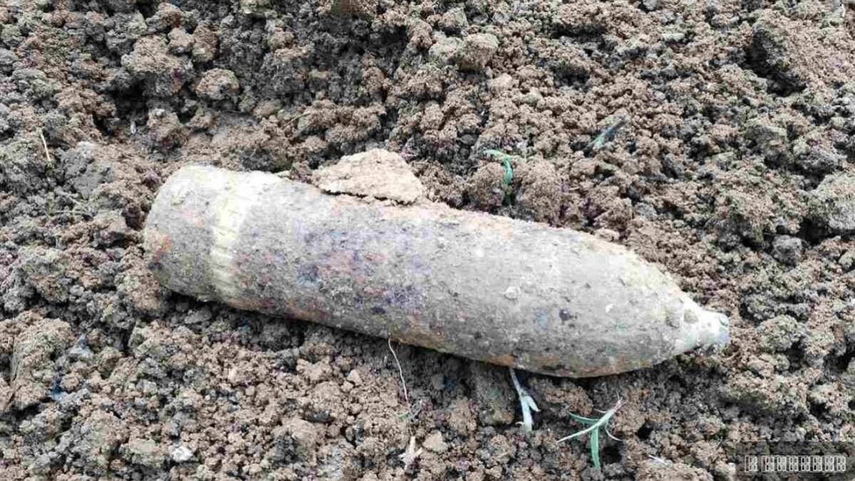 Pronađena granata u vinogradu kod Jagodine: Policija hitno reagovala, meštani uznemireni (Foto)