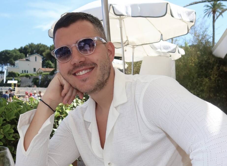 U ruci piće od 820.000 dinara, a pored kazan sa čvarcima: Viktor Živojinović slavi 1. maj za sve pare (Foto)