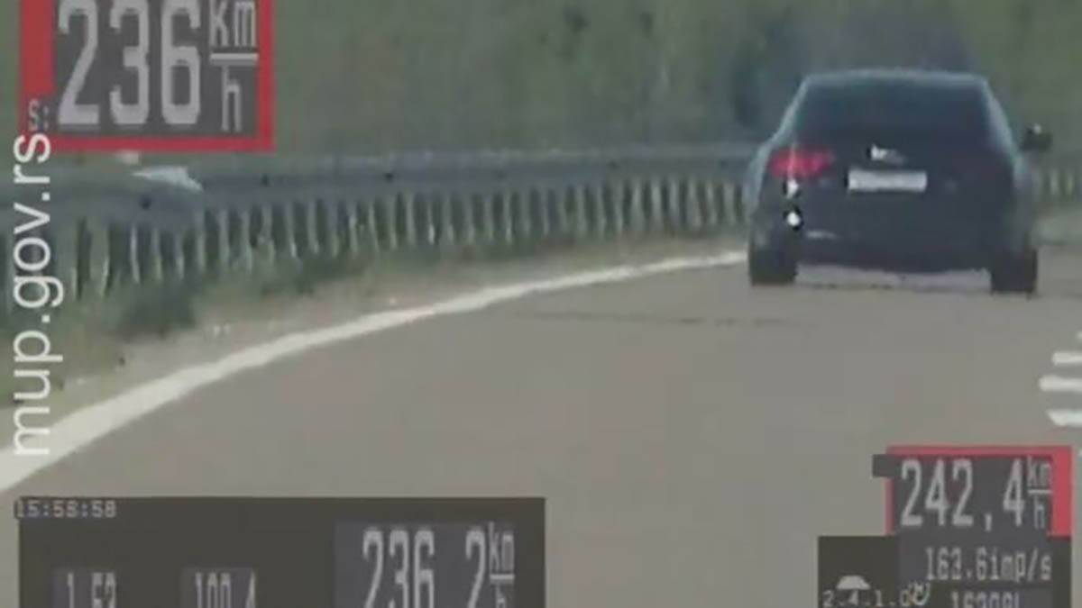 Strašan snimak sa auto-puta kod Bujanovca: Vozač 