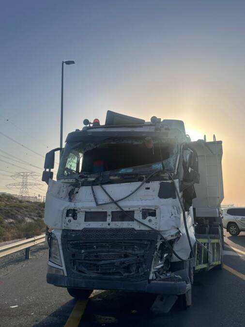 Stravična nesreća u Dubaiju, ima mrtvih: Pojavila se jeziva slika sa mesta sudara (Foto)