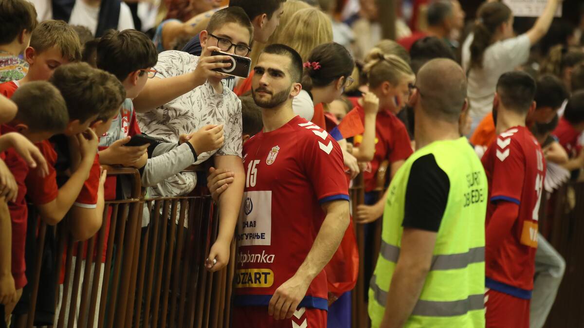 Srbija otišla da sruši Mađare i uzme kartu za Mundijal: "Pritisak je na njihovoj strani, mi ništa ne jurimo"