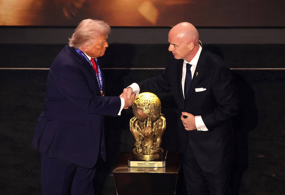 Bruka i sramota: FIFA dozvolila Trampu da bira ko 