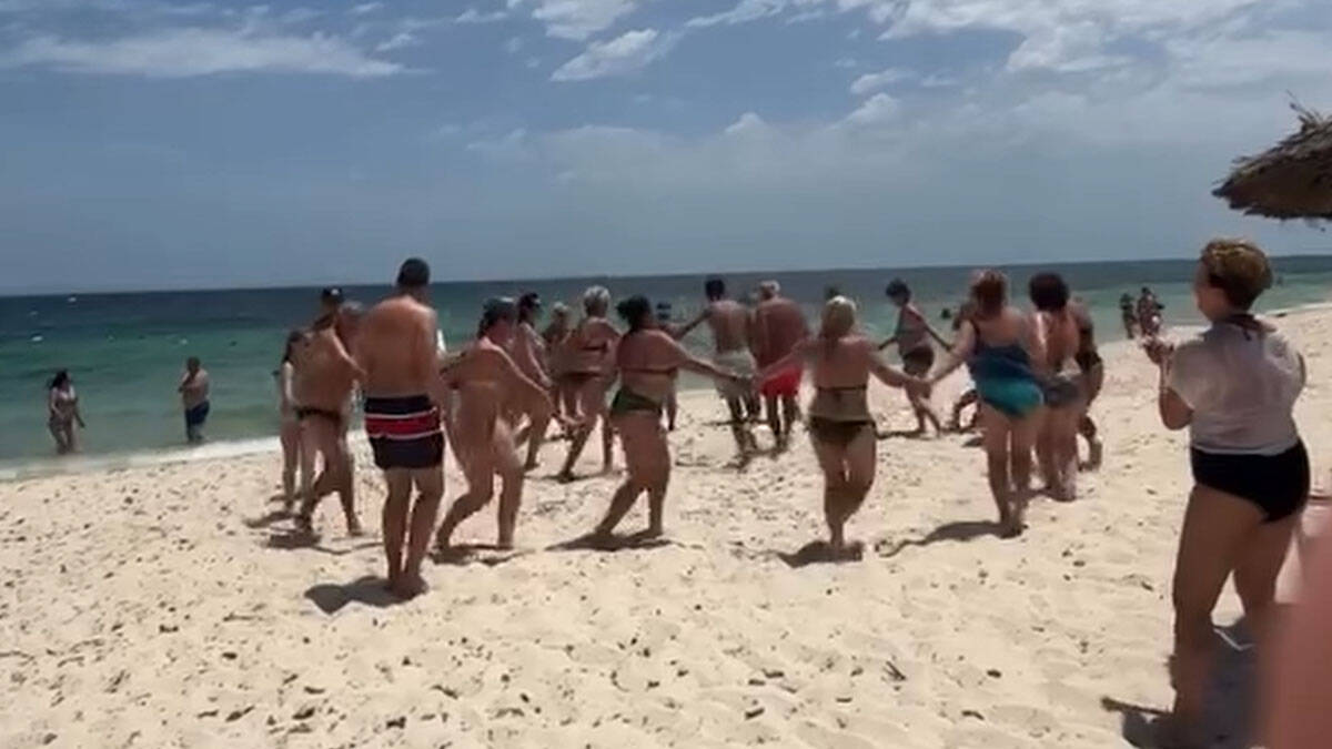 Srbi zaigrali "moravac" na jednoj od najlepših plaža: Turist