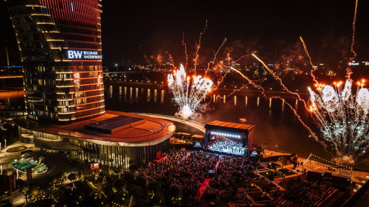 Riki Martin uskoro stiže u Beograd! Dolazi i ova grčka zvezda, sve je spremno za spektakl u prestonici