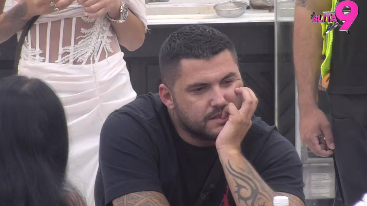 Haos na mrežama zbog diplome Asmina Durdžića: Oglasio se profesor, tvrdi da je falsifikat (Foto)