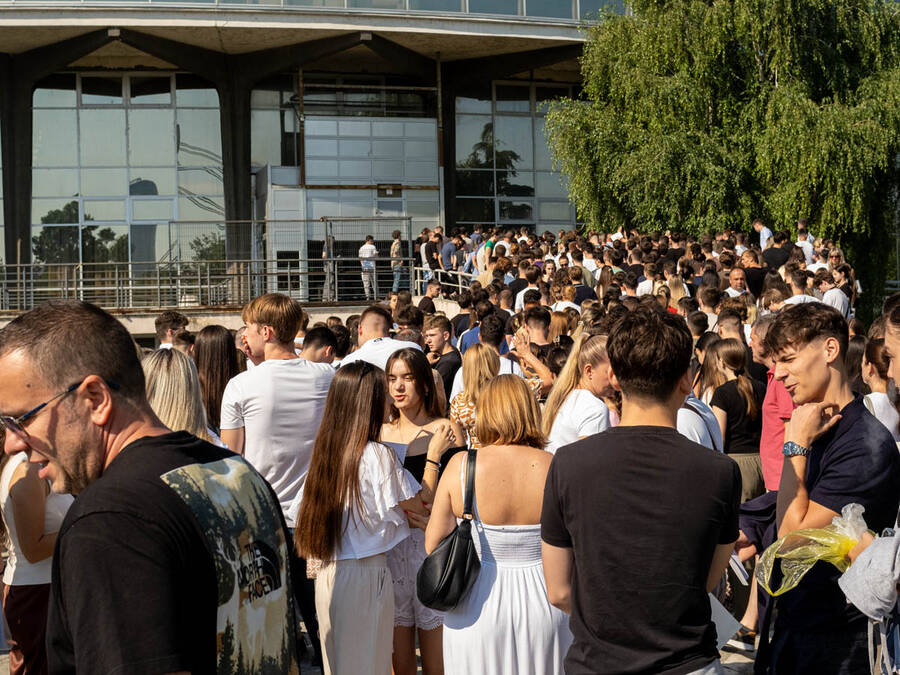 "Tremu ostavljam ispred vrata": Skoro 1.100 maturanata na Sajmu bije bitku za indeks Medicinskog fakulteta