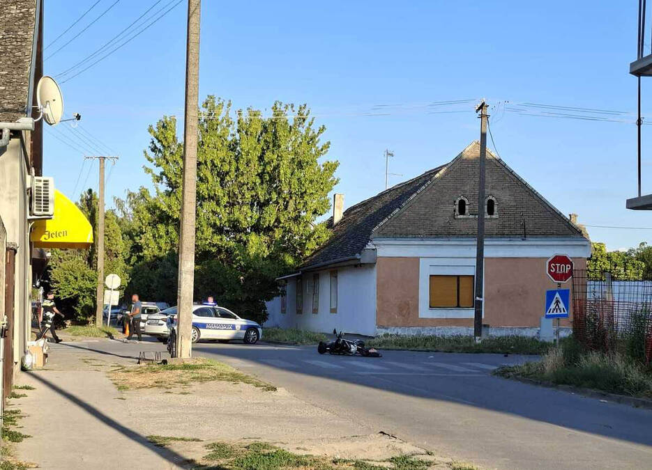 Tri devojčice povređene u teškoj nesreći u Apatinu: Posle sudara skutera i kombija prevezene u bolnicu
