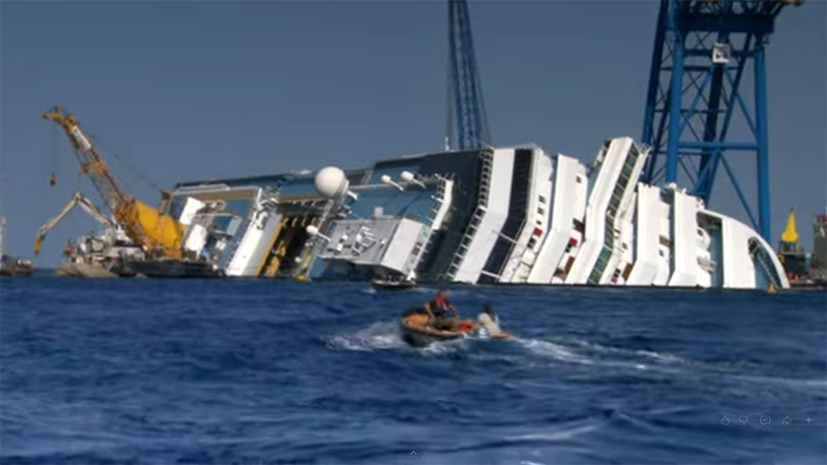 Jedna greška, 4.000 ljudi i 32 mrtvih: Jeziva istina o tragediji Costa Concordije koju sada gleda ceo svet