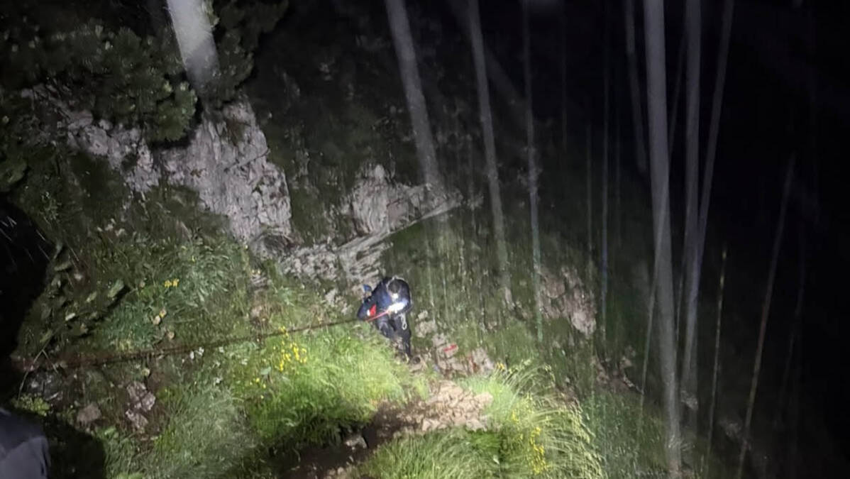 Državljanka Kanade (62) upala u provaliju, satima je spašavali: Drama na Durmitoru, nadležni uputili apel (Foto)