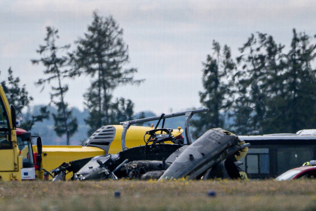 Pao vojni helikopter, ima mrtvih: Strašne slike sa mesta nesreće u Češkoj (Foto)